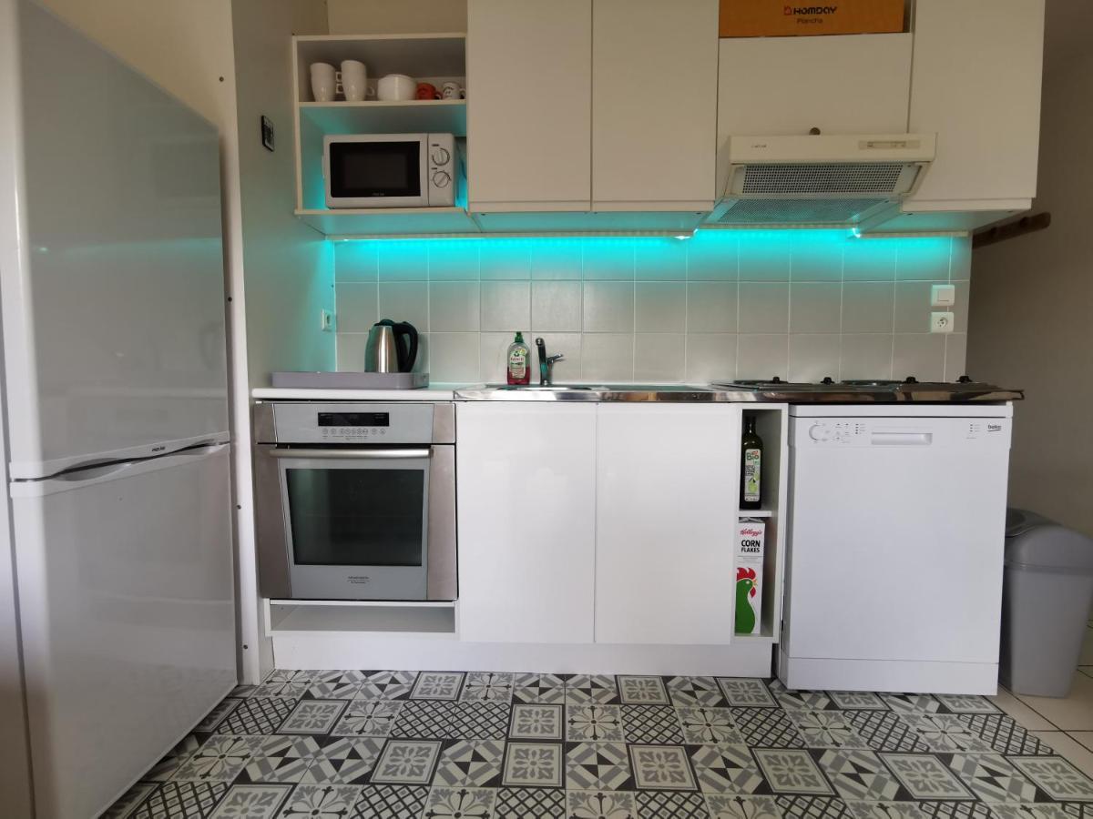 Apartamento Maison mitoyenne piscines chauffées et tourisme vert Saint-Geniez-dʼOlt Exterior foto